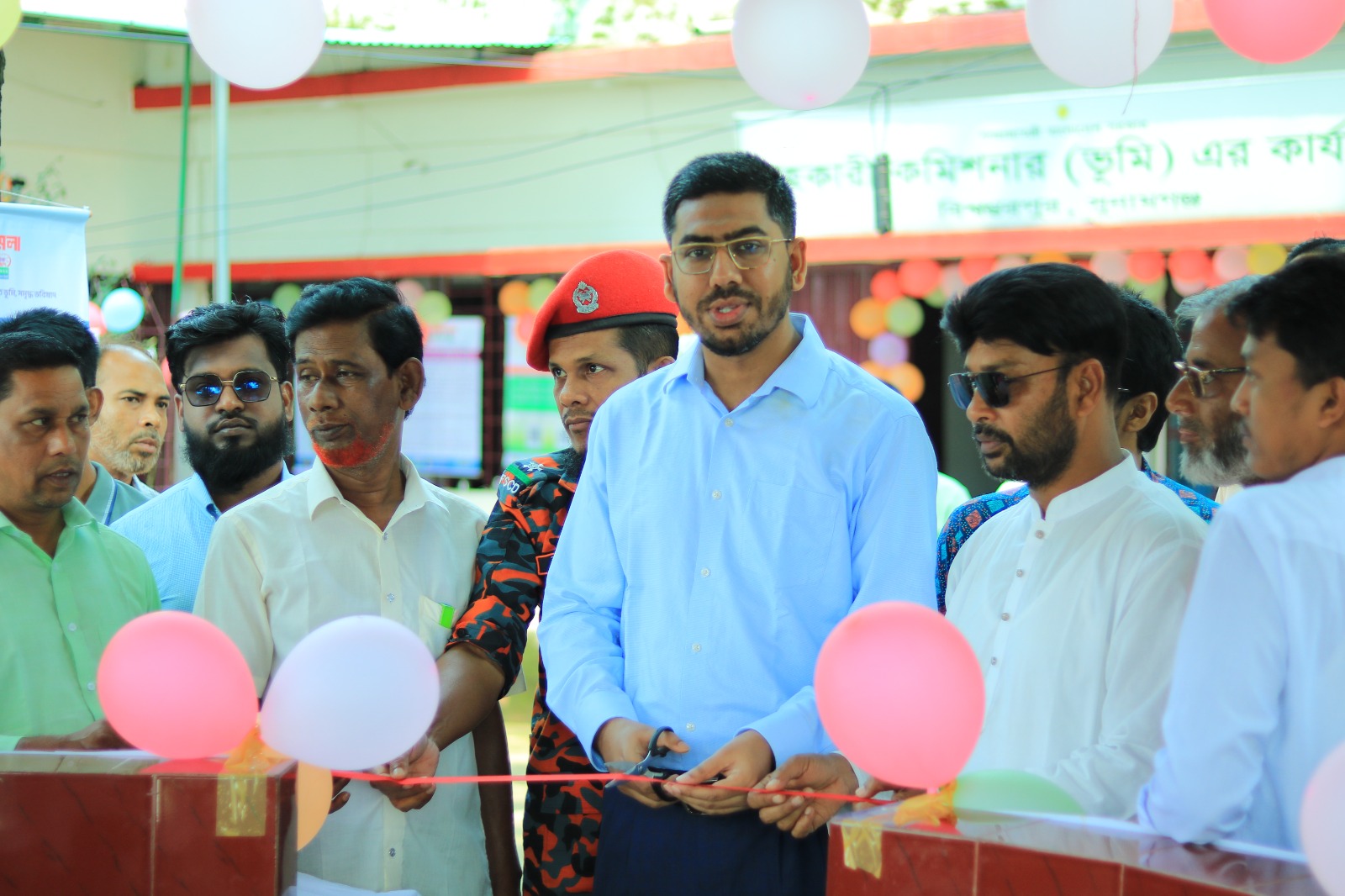 বিশ্বম্ভরপুরে বিভিন্ন কর্মসূচিতে ভূমি সেবা মেলা উদ্বোধন